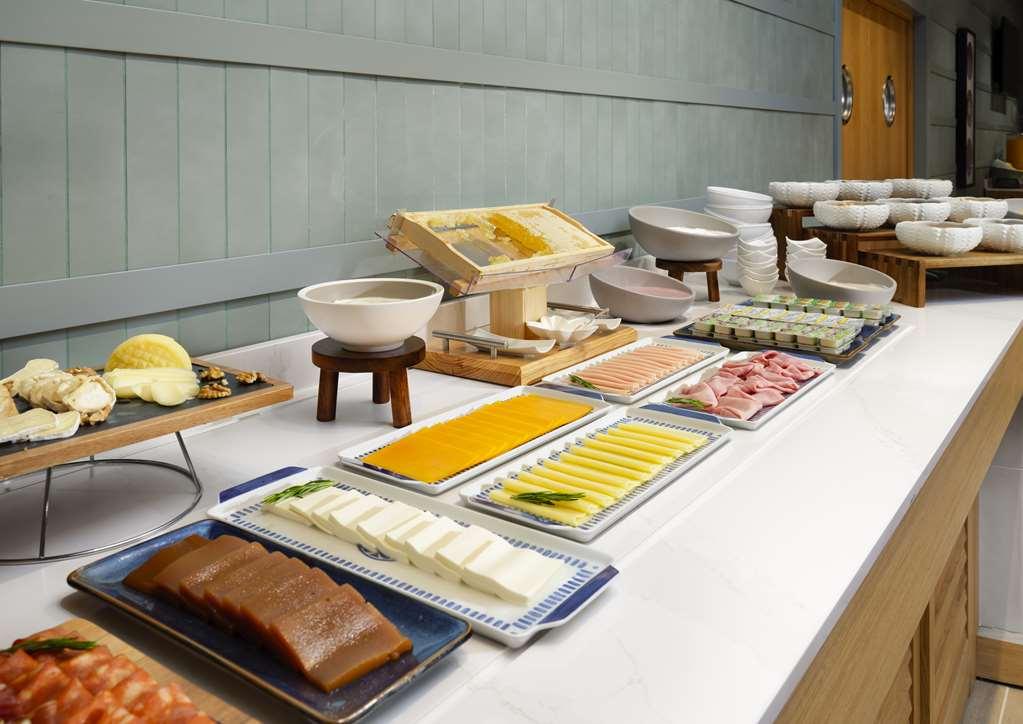Hilton Garden Inn エヴォラ エクステリア 写真