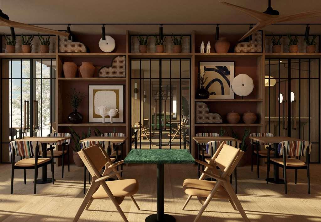 Hilton Garden Inn エヴォラ レストラン 写真